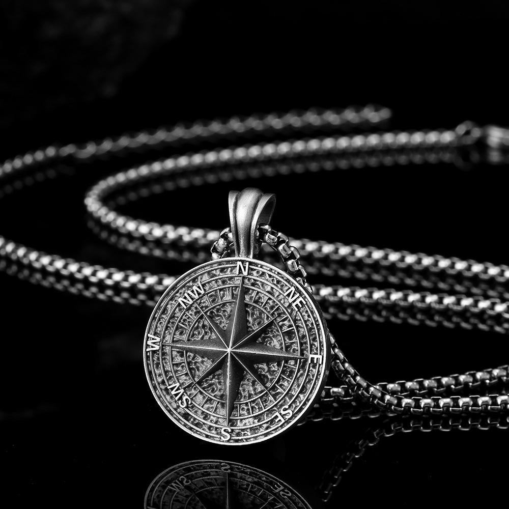 European and American Men's Retro Necklace Titanium Steel Compass Pendant Stainless Steel Punk Jewelry Hip Hop Accessories