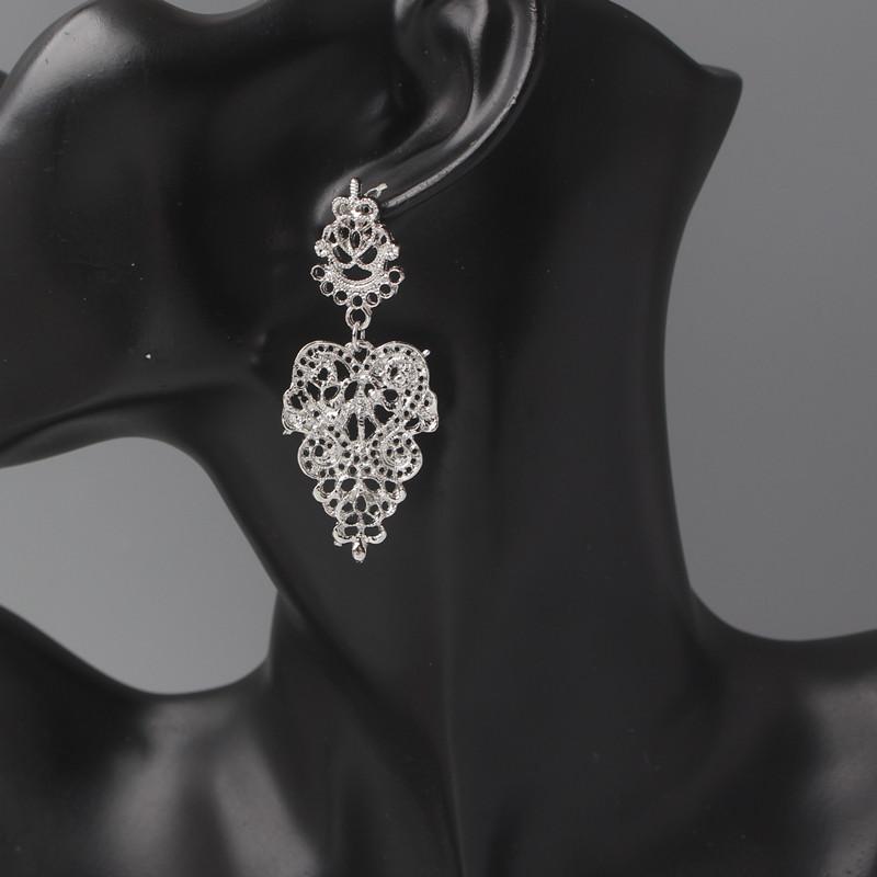 Baroque Hollow Geometric Dangle Earrings for Women Gold Color Palace Style Jewelry Bohemian Hanging Earrings Oorbellen