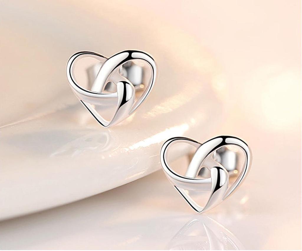 Higu E0046 S925 Silver Hollow Heart-Shaped Cartilage Stud Earrings