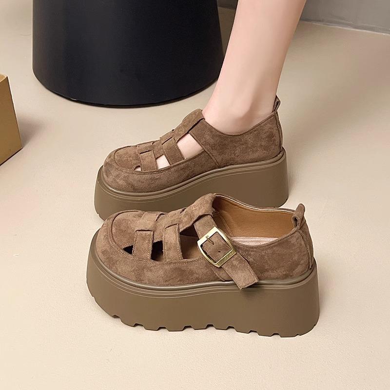 Women's Hollowed-out Sandals Thick-soled Retro Shoes