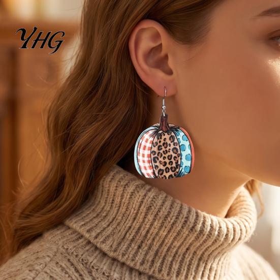Autumn Pumpkin Earrings 1 Pair Fall Earrings, Acrylic Leopard Print Dangle Lightweight Ear Hooks for Drop Statement Thanksgiving Halloween Jewelry
