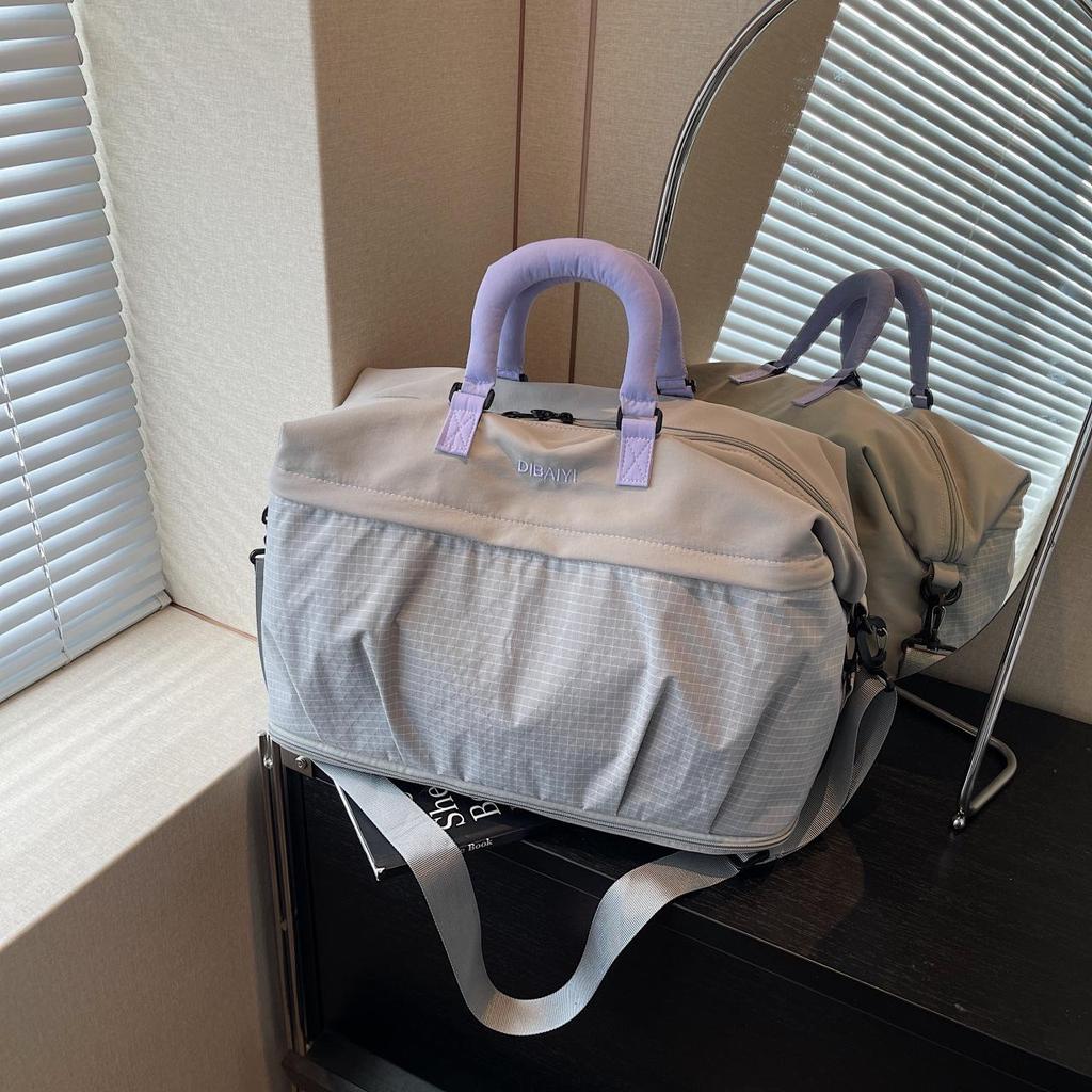 Lightweight Versatile Gym Bag with Large Capacity and Wet/Dry Separation for Travel