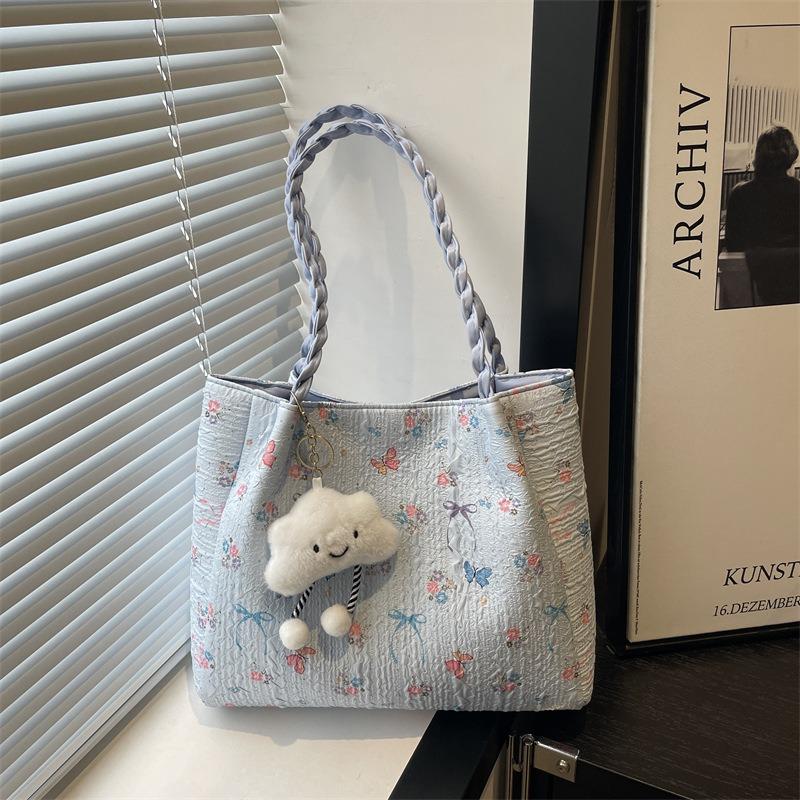 New bag women's new largecapacity fashionable versatile shoulder bag textured commuter bag women's tote bag