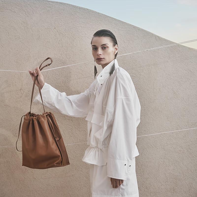 

КУРТКА ЛЕТНЯЯ СВОБОДНАЯ С ЛАЦКАНАМИ LESS 2025 S