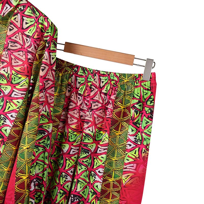 Bedrucktes Langarmshirt und Hose-Set für Damen in großer Größe