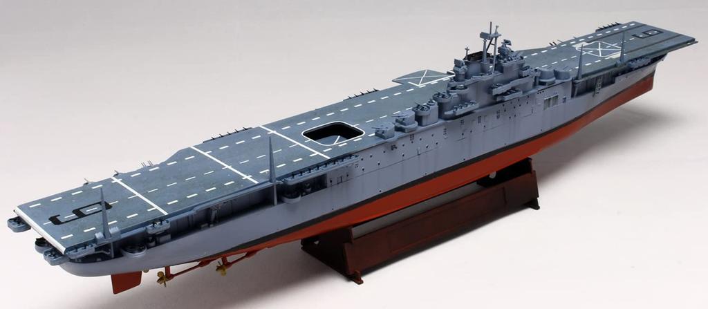 World of Warships US Navy Flugzeugträger Essex Plastikmodell WOW49503 Platz/Italeri 1/700