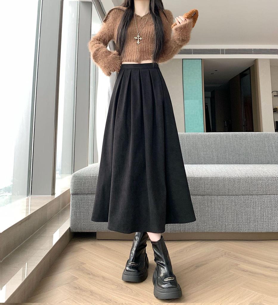 Plus Size Women's Corduroy Pleated A-Line Midi Skirt - Autumn/Winter