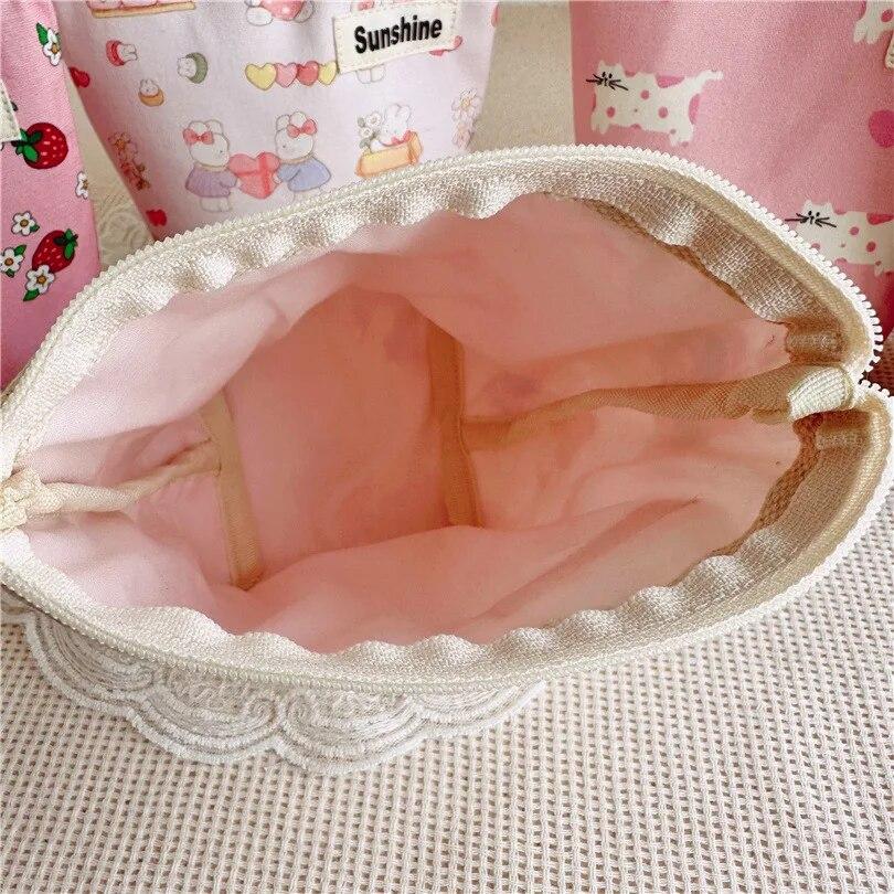 Fresh Sweet Fashion Clutch Cosmetic Bag Cute Printed Makeup Pouch Portable Lipstick Key Organizer Coin Purse Canvas Storage Bag