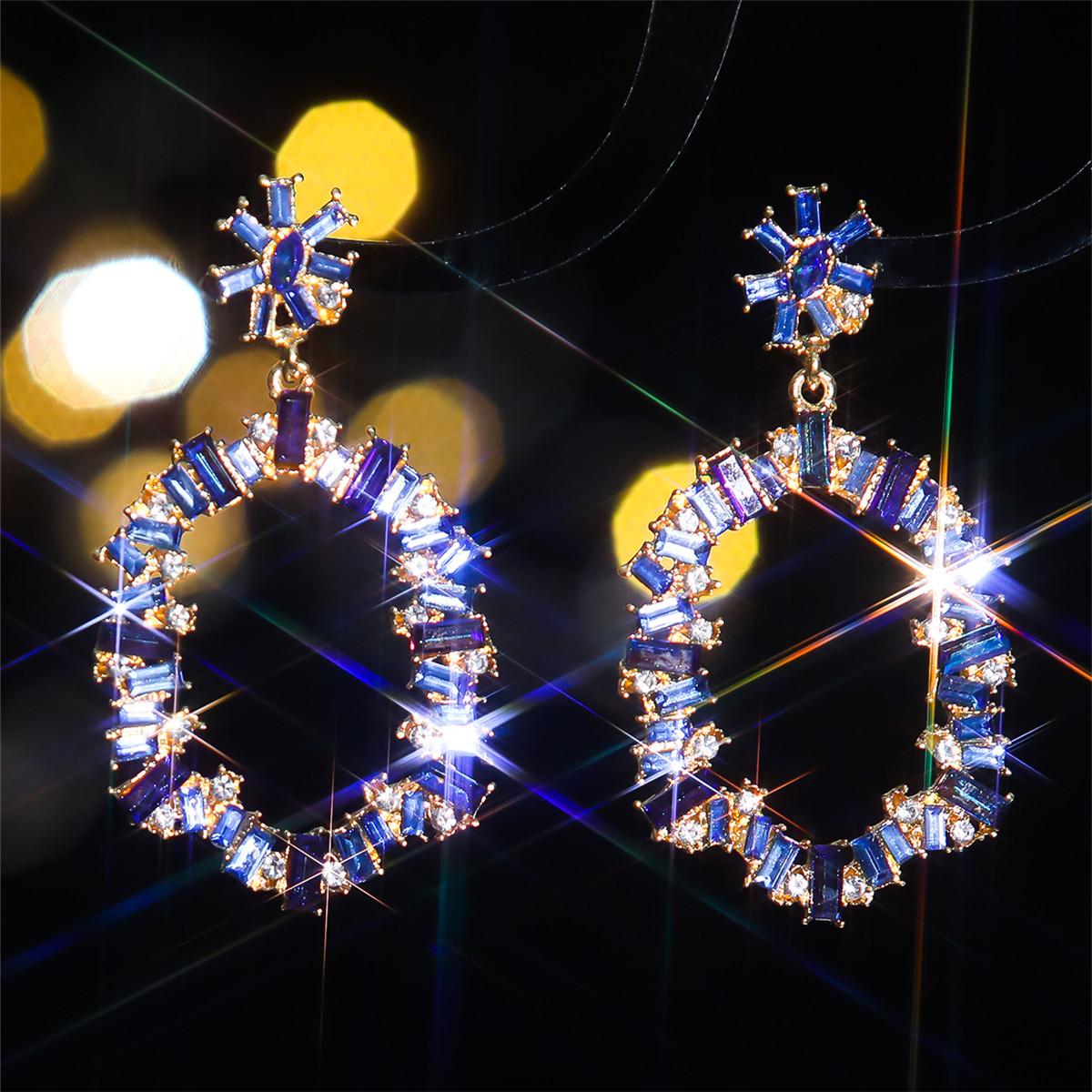 Стильные геометрические круглые неровные серьги со стразами из стекла