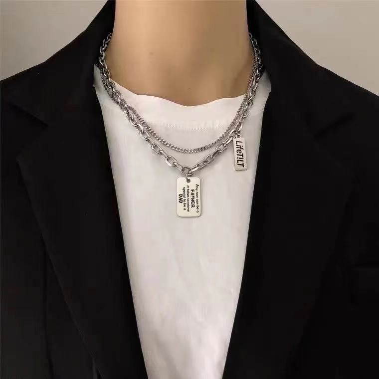 Double-layer letter necklace Men s collarbone chain Niche design sense Simple accessories Personalized retro chain Versatile jewelry