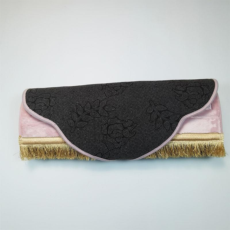 Irregular Embossed Raschel Prayer Mat with Short Pile