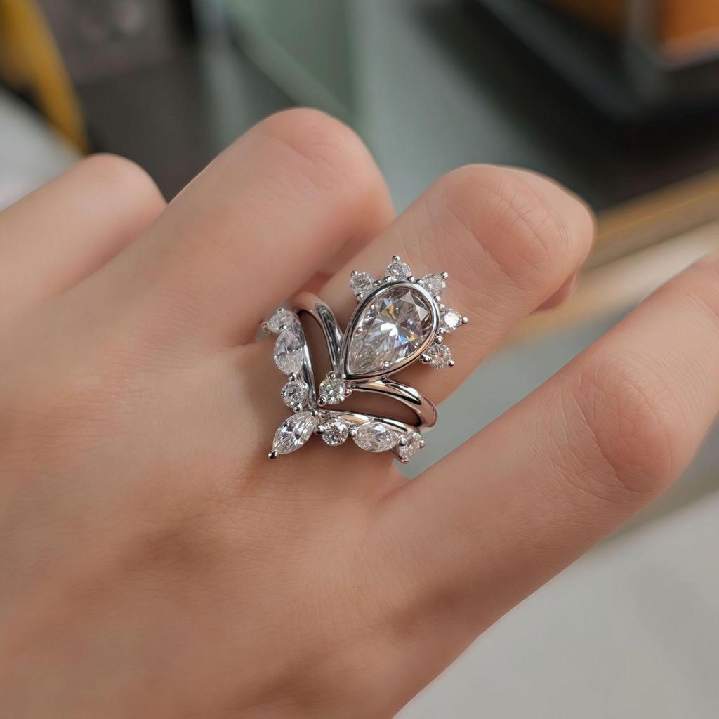 925 Sterling Silver 3 Carat Moissanite V-Shaped Engagement Ring Set, Light Luxury Women’s Wedding Band.