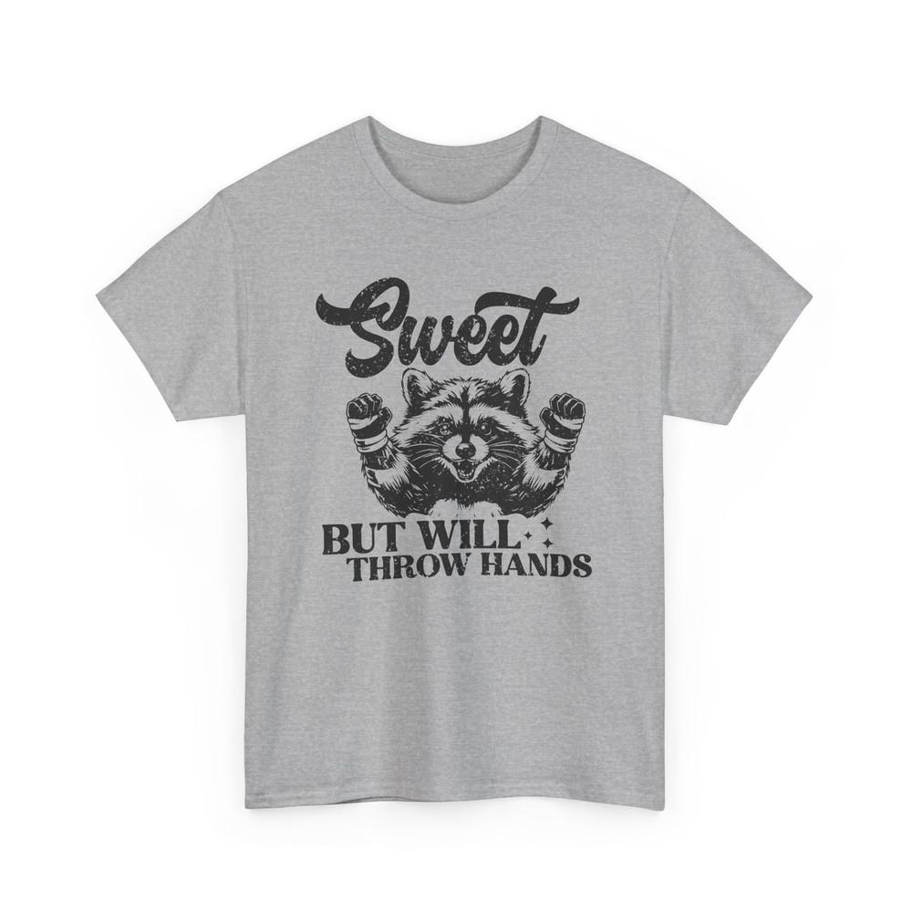 

Милая, но даст сдачи Футболка | Отличный подарок для любителей юмора M