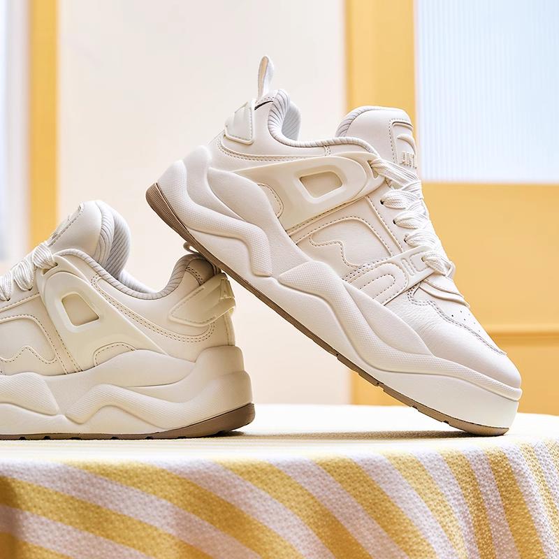 Anta Cream Bag Comfortable Fashion Non-Slip Wear-Resistant Low-Top Skate Shoes Women sneaker White 922438009-1