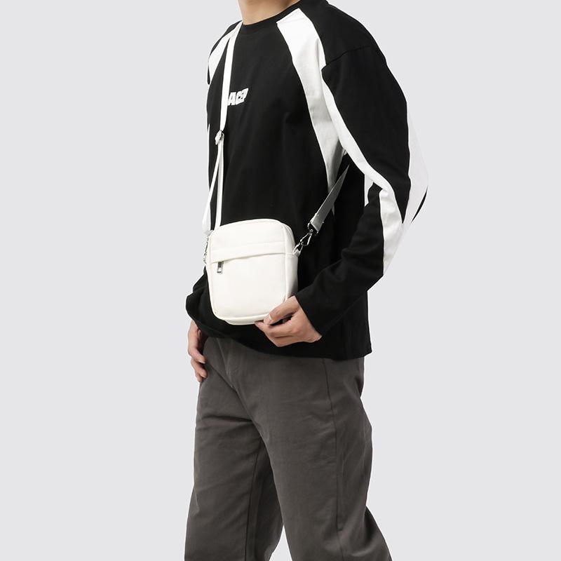 

Hong Kong style daily commuting, retro small square charter flight, change trendy and cool one-shoulder crossbody bag белый