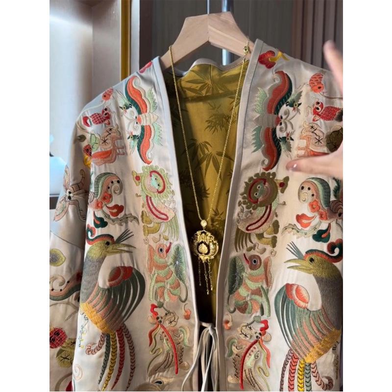 2025 Embroidered Frog Button Jacket: Chinese-Inspired Luxury Autumn Outerwear for Women