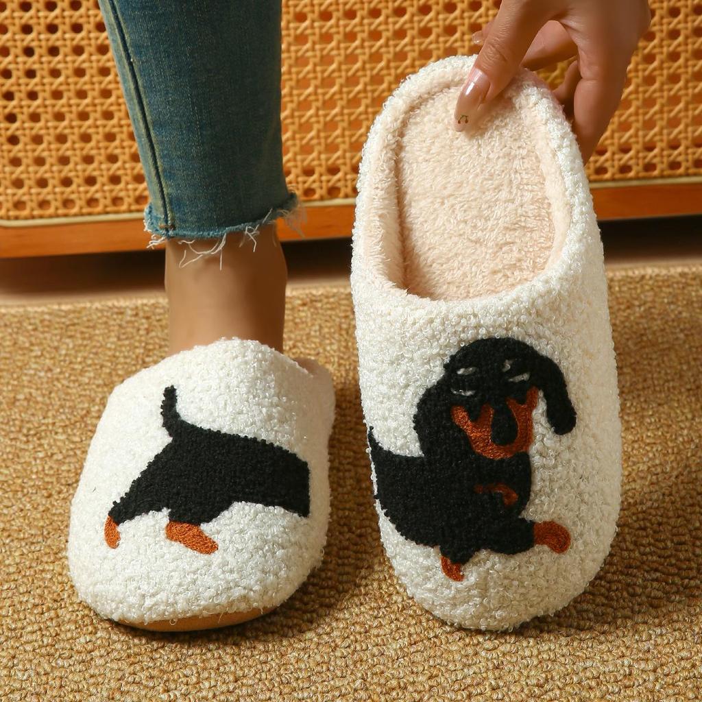 Women's Cozy Cartoon Cotton Slippers - Thick, Warm, Closed Toe for Fall/Winter