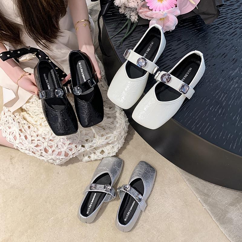 French Rhinestone Flat Bottom Baotou Women's Summer Outside Wear 2025 Fashion and Versatile Single Shoes