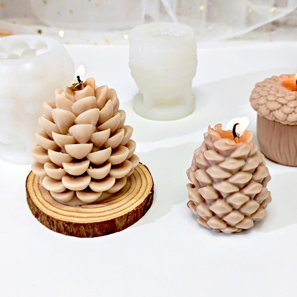 Stampo in Silicone Pigna 3D per Candele di Natale e Decorazioni da Forno