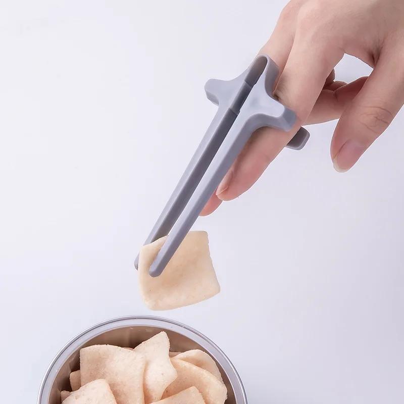 5/10 Piece Set Free-Hands Snack Chopsticks Play Games Finger Chopsticks Lazy Assistant Clip Snacks Not Dirty Hand Rings Accessory Kitchen Tool