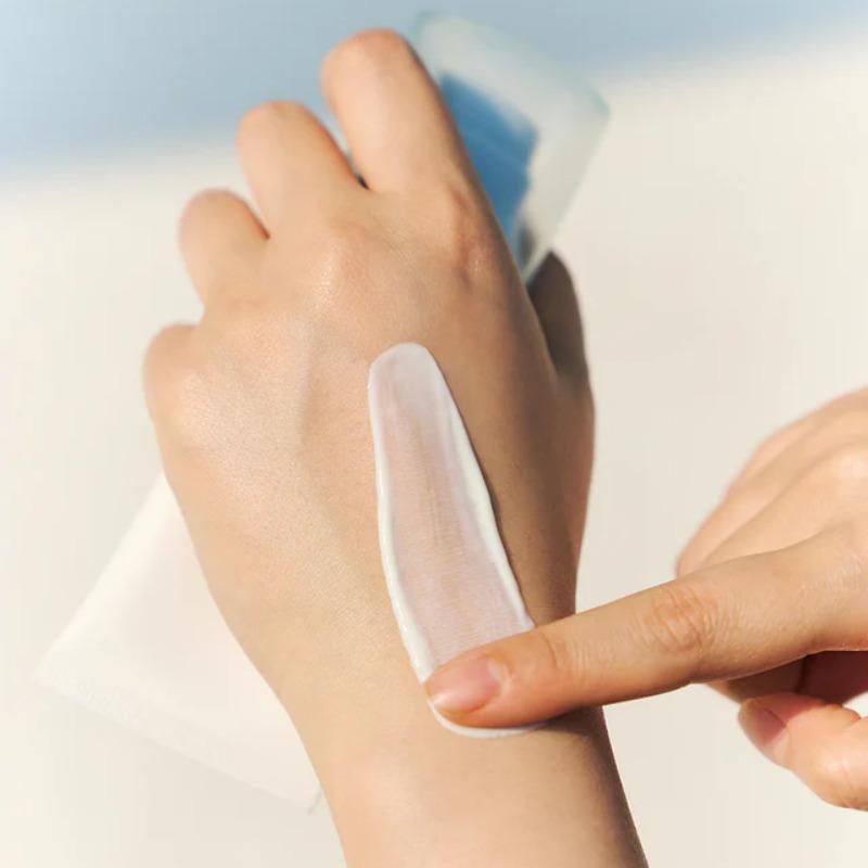 Skin1004 Madagascar Centella Hyalu-Cica Water-Fit Sun Serum 50ml