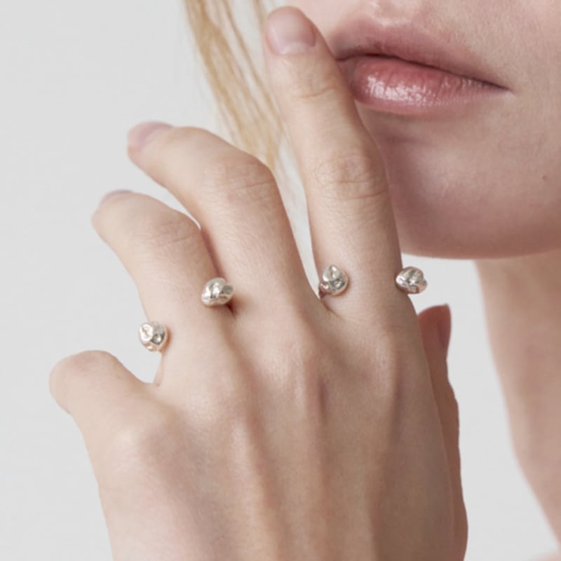 touched PEBBLE RING 09