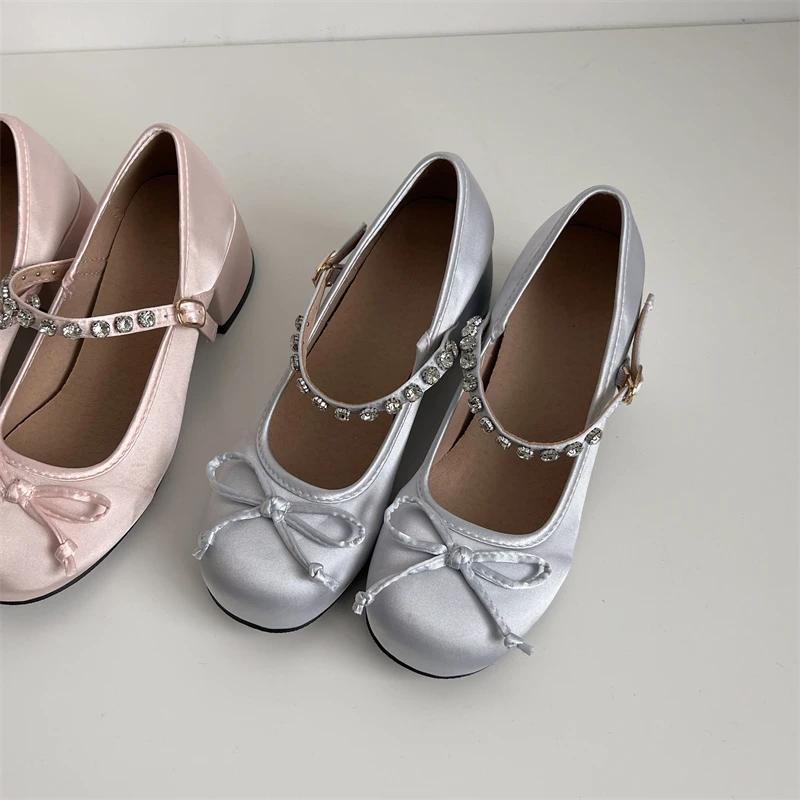 

Женские туфли Мэри Джейн с хрустальной пряжкой, модные туфли на неглубокой подошве, женские туфли в уличном стиле, туфли на толстом каблуке 35 серебряный