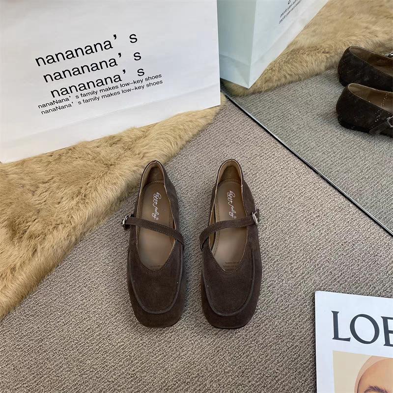 2025 Spring and Summer New French Flat-soled Retro Single Shoes Comfortable and Versatile One-word Belt Mary Jane Shoes Square Head Shoes