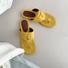 Soft-soled French small sandals outside women's shoes 2025 summer retro fairy wind pinch foot flip-flops flat-bottomed slippers tide