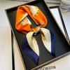 Elegantes Damen Satin-Quadratuch mit Orange-Blauem Altar-Print Seidenimitat Tuch Atmungsaktiv Winddicht Modeaccessoire