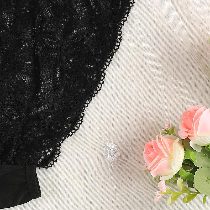 Plus Size Women's 4-Piece Lace Pajama Set: Robe, Shorts, and Camisole In European & American Style