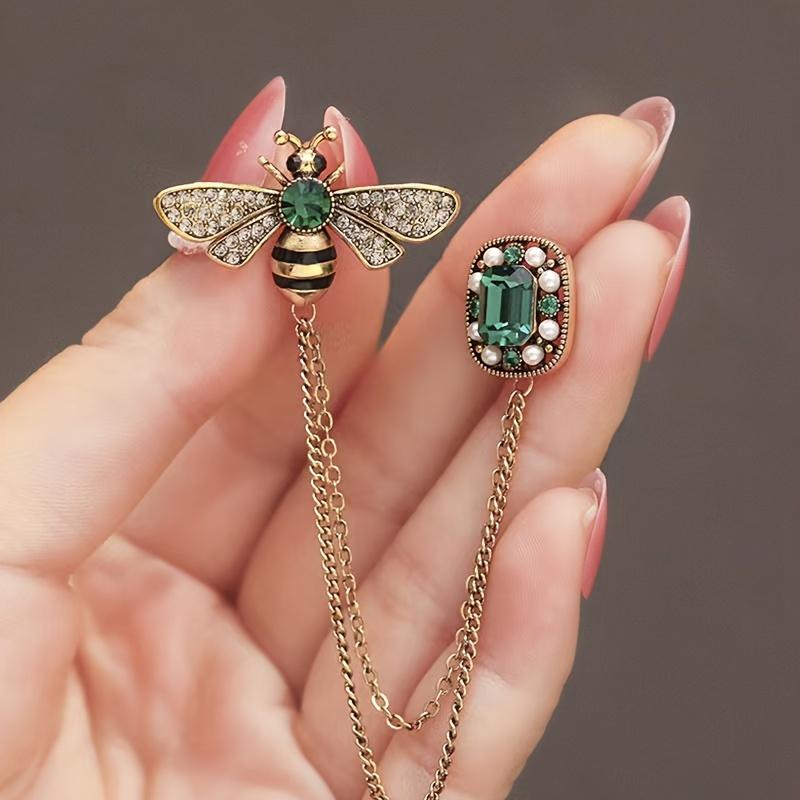Elegant Fashion Bee Chain Brooch for Women, Stylish Simple Insect Corsage with Necklace Chain, High-End Premium Accessory