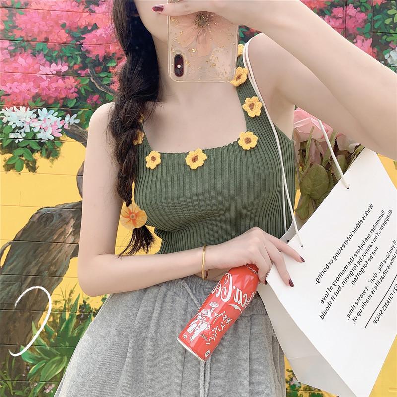 Small and Fresh Three-dimensional Flower Knitted Suspender Vest for Women In Summer Wear Short Sleeveless Sexy Hot Girl Top
