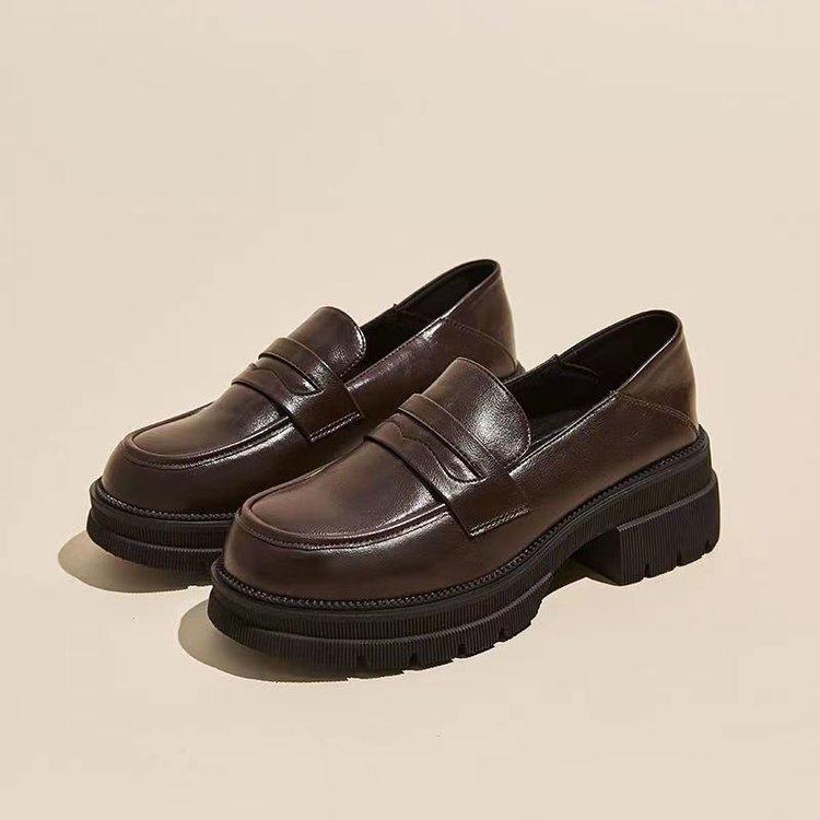 

British style small leather shoes women s 2025 autumn new one-pedal single shoes small height-increasing thick-soled muffin loafers 40