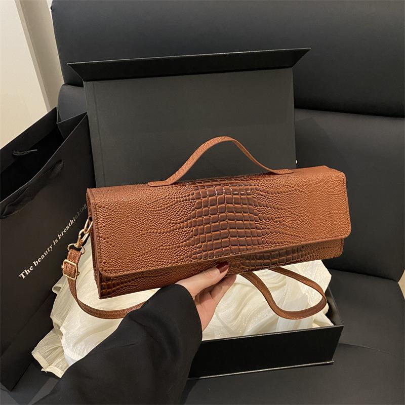 Summer new personalized commuting texture handbag temperament niche design shoulder underarm messenger bag