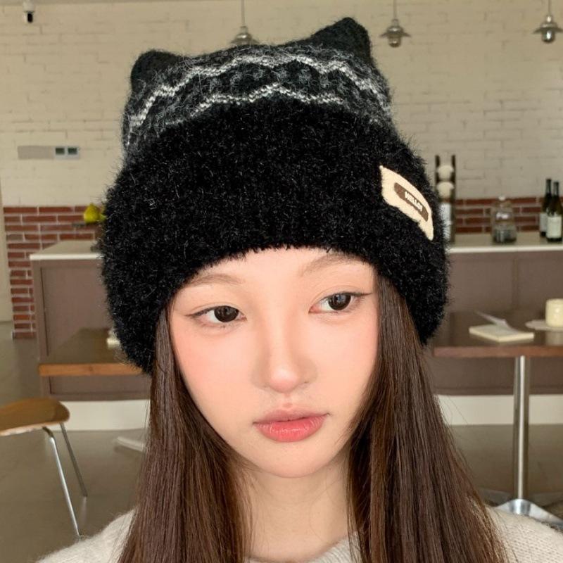 Sweet and Cute Cat Ears Plush Hat Women's Autumn and Winter Versatile Cold-proof Warm Hat Casual Face Small Knitted Hat