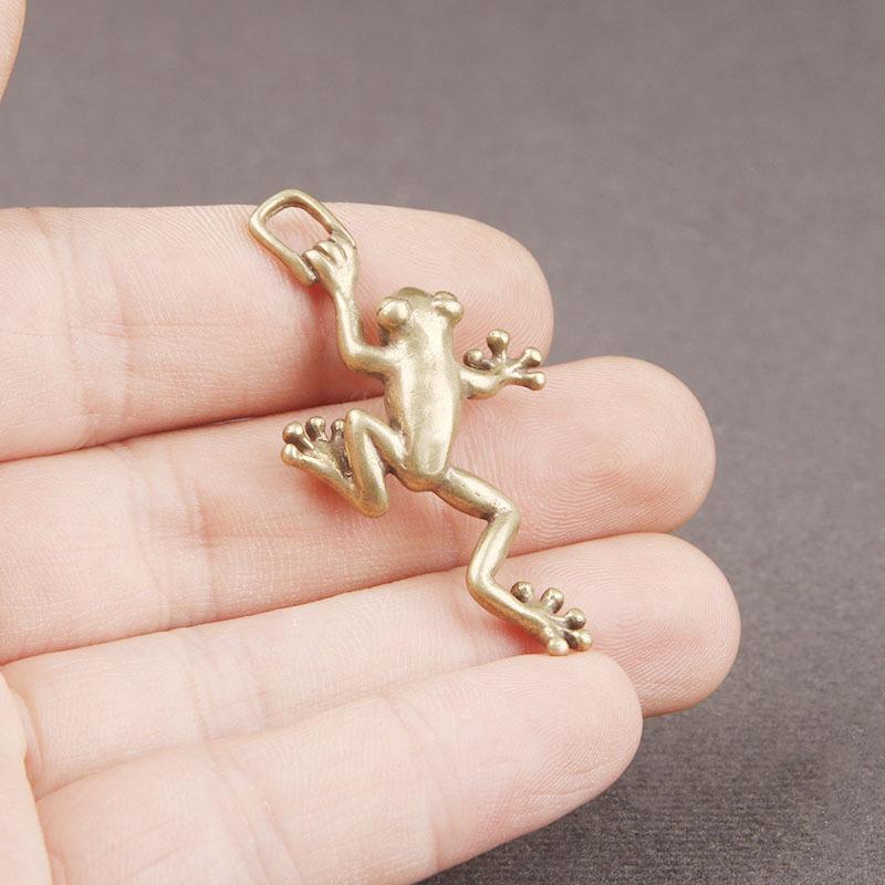 Brass Frog Decoration Mini Frog Metal Statue Antique Copper Crafts Office Home Tea Pet Table Decoration