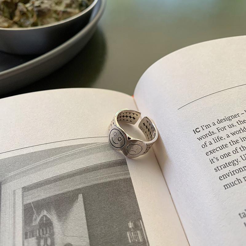 Elegant Smiley Retro Face Star Twisted Stripe Ring In 925 Pure Silver For Chic Womens Accessories And Gifts