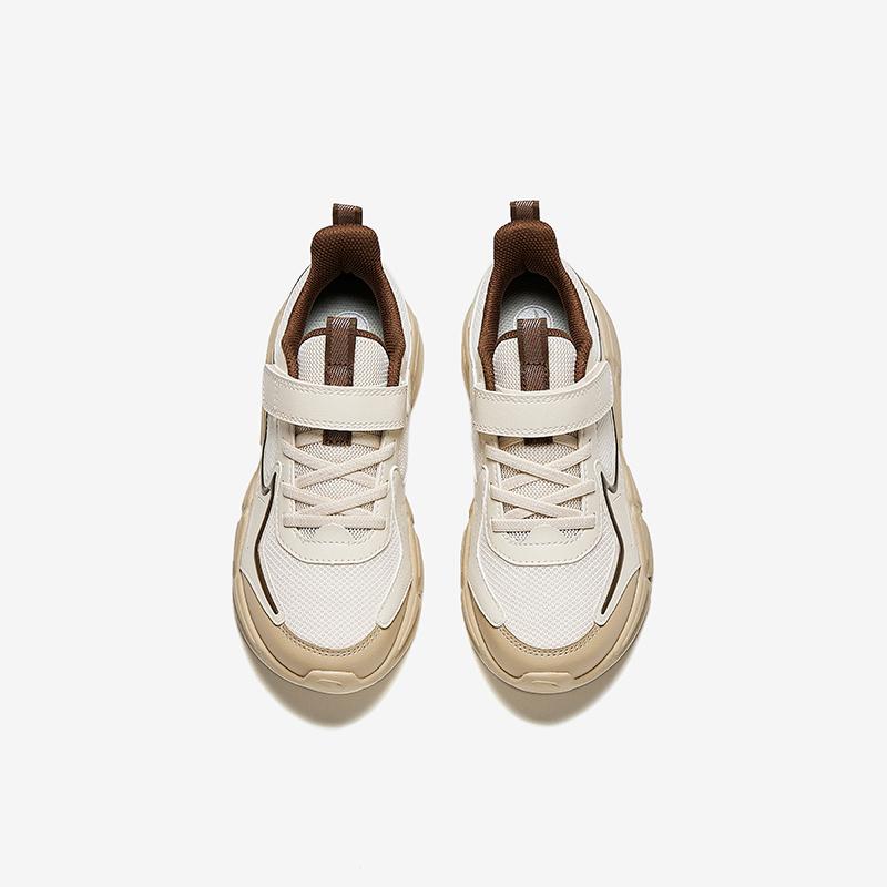 Anta Comfortable Versatile Lightweight Shock Absorbing Low Top Kids Running Shoes Kids Running Shoes Fish-Belly-White Decayed-Wood-Brown A12445507-4