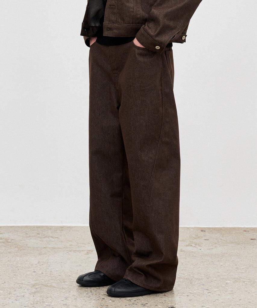 Base Moment Non-Faded Curved Denim Pants Brown
