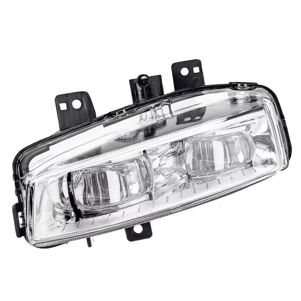 LR026090 and LR026089 fit Land Rover Range Rover Evoque front fog lights.
