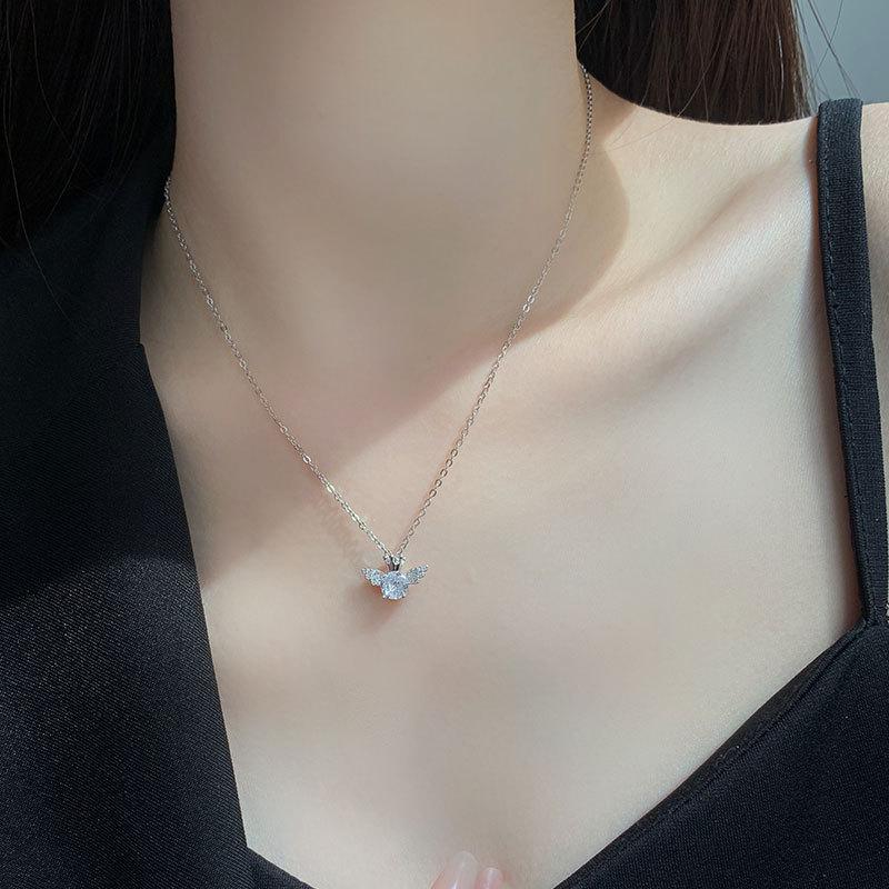 Colier cu Pandantiv Aripă Coroană Diamant Strălucitor Iubire Lanț Claviculă pentru Femei Lux Ușor Design Nișă High-end
