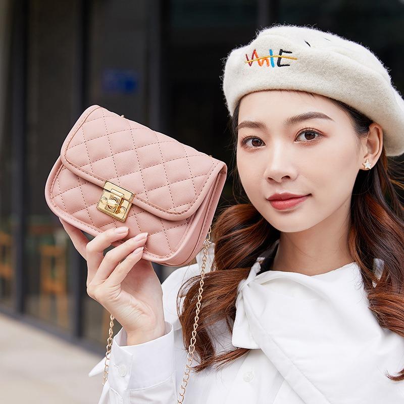 Women's Bag Personalized Embroidery Thread Bag Cover Lock Small Square Bag Winter New Product Single Shoulder Oblique Span Change Bag