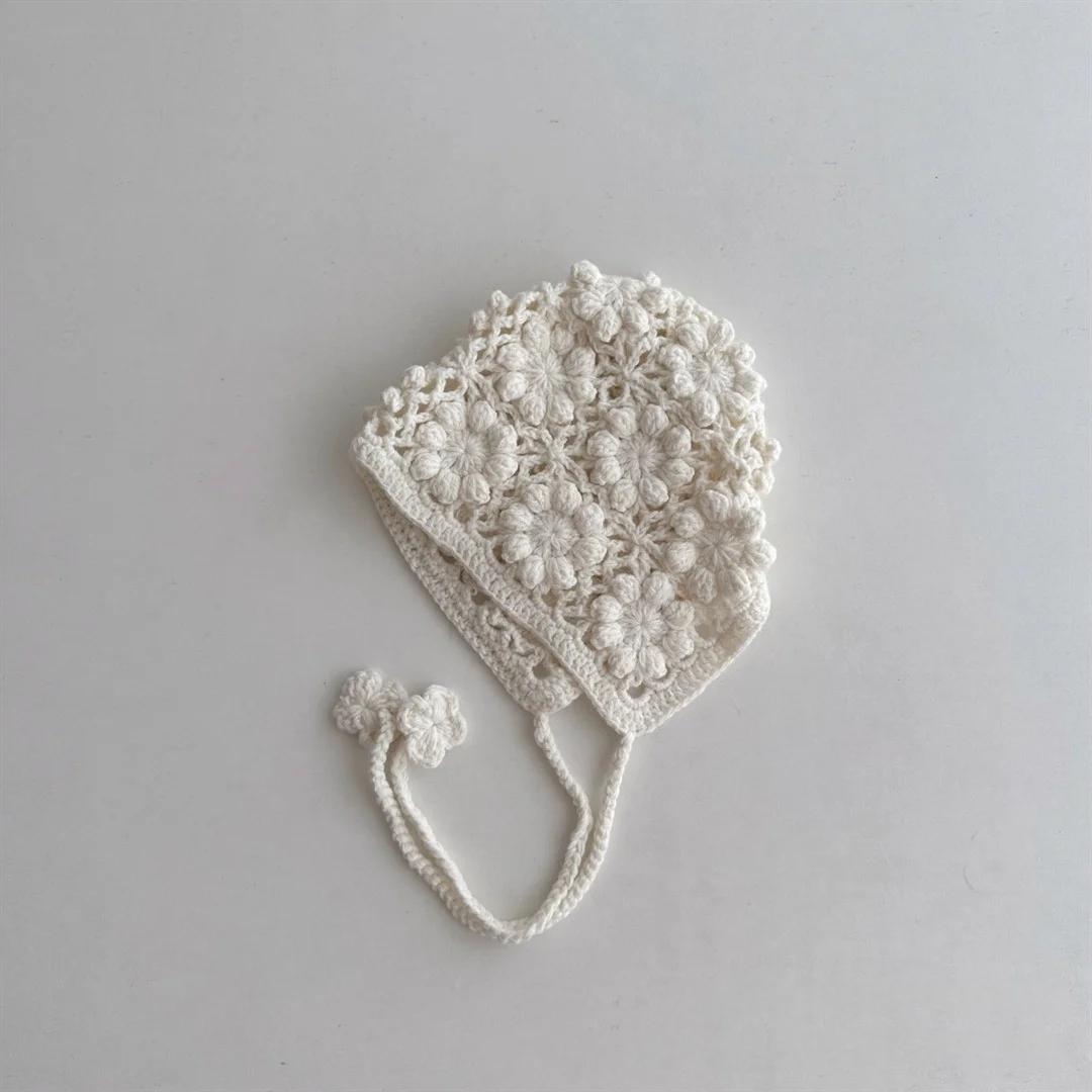 Gorro de Punto para Bebé Niños Niñas Ganchillo Hecho a Mano con Orejeras Gorro de Punto Lindo Calado Cálido Primavera Cubrecabezas Moda Gorro de Protección para las Orejas One Size blanco
