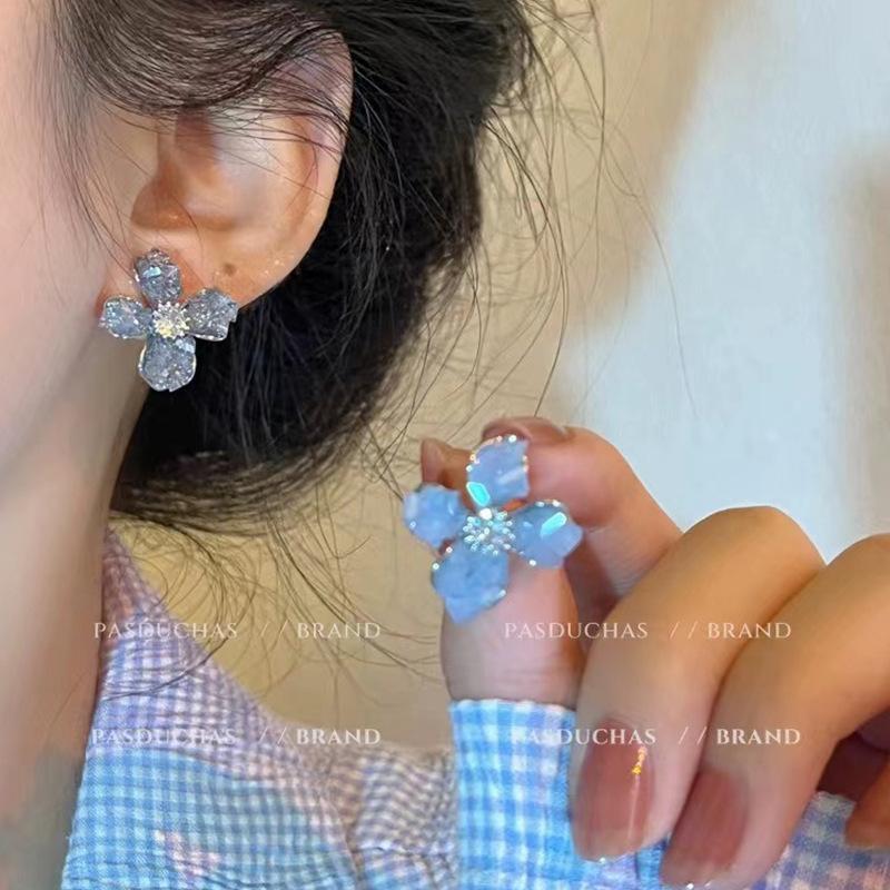 

S silver needle spring and summer small fresh flower earrings women s ins style niche high-end stud earrings