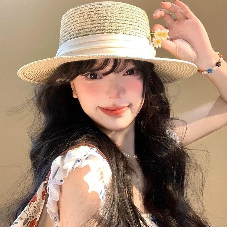 Versatile Women's French Flat-Top Woven Straw Sun Hat for Beach & Travel