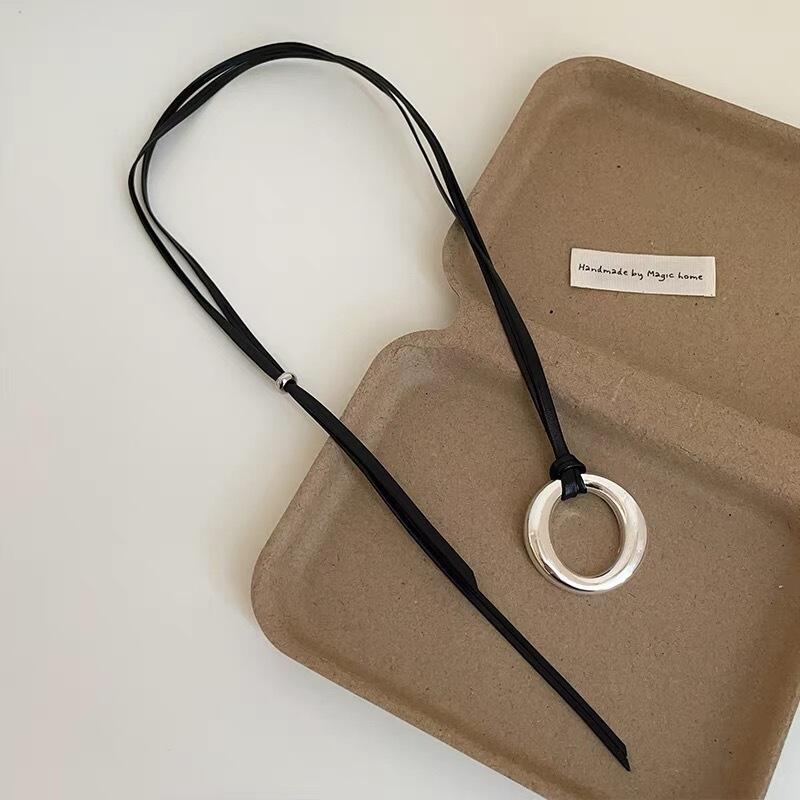 Fashion Casual Geometric Circle Pendant Necklaces for Women Simplicity Long Sweater Chains Neckalces Daily Jewelry Accessories