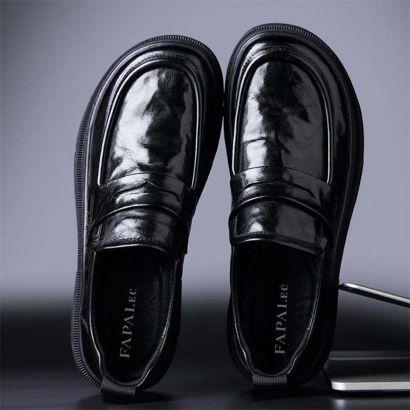 2025 Men's Leather Shoes with One Foot British Style Loafers Genuine Leather Business Trend Leather Shoes Men's Casual High Sense