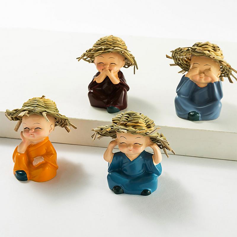 4pezzi Artigianato da Collezione Decorazioni per Auto Scultura Miniatura di Monaco Buddha Bambole Artigianali Divertenti Adesivo per Uffici Domestici