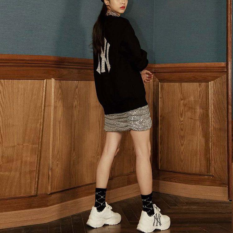 MLB Old Flower Sweatshirts Unisex Black Crew Neck Moderate Regular 31MTM1041-50L